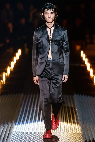 Look 57